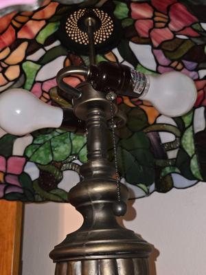 Tiffany style Stain Glass table lamp