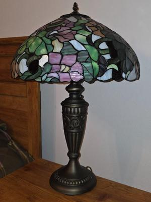 Tiffany style Stain Glass table lamp