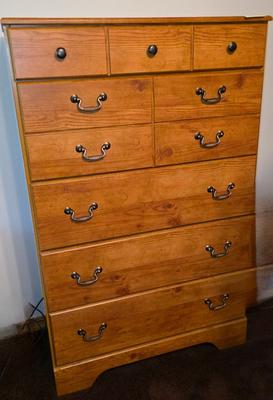 Chest of drawers.