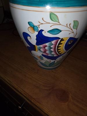 Oriental vase with Blue fish