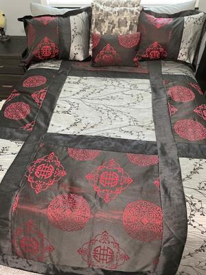 Queen Asian-inspired bedding set (incl pillows & sheets)
