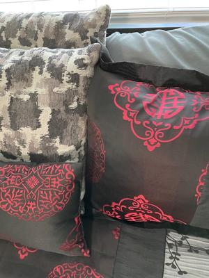 Queen Asian-inspired bedding set (incl pillows & sheets)