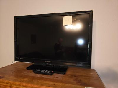 Emerson 32 in Tv with remote.