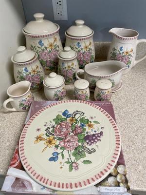 Canisters, kitchenware with tote