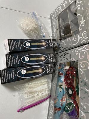 Black and white Christmas decorations with totes