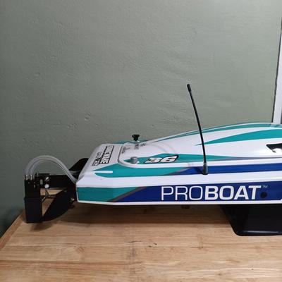 LOT 4: Pro Boat Sonicwake V2 36" Deep-V RC Boat (for parts)