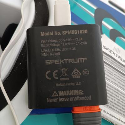 LOT 4: Pro Boat Sonicwake V2 36" Deep-V RC Boat (for parts)