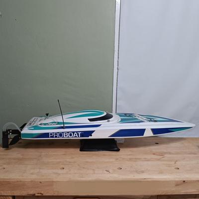 LOT 4: Pro Boat Sonicwake V2 36" Deep-V RC Boat (for parts)