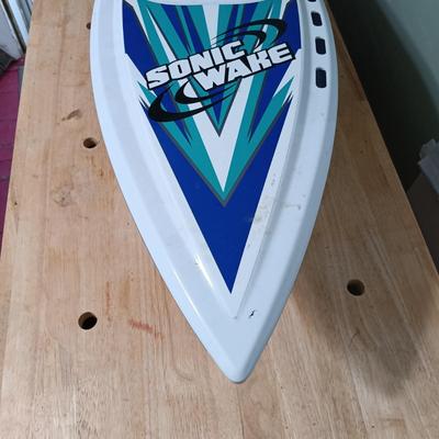 LOT 4: Pro Boat Sonicwake V2 36" Deep-V RC Boat (for parts)