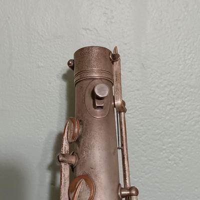 LOT 6: C.G. Conn Alto 1119954 Elkhart, Indiana 1917 Saxophone with Case & Accessories