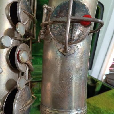 LOT 6: C.G. Conn Alto 1119954 Elkhart, Indiana 1917 Saxophone with Case & Accessories