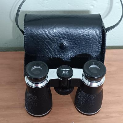 LOT 10: Vintage Military Folding Shovels, Woodstream Hunter Seat, Carton 4x30 Binoculars & More