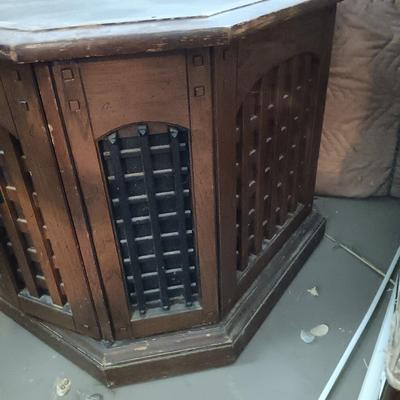 LOT 12: Magnavox Stereo/Record Player Octagon Side Table