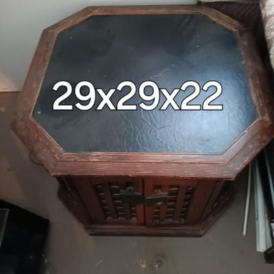 LOT 12: Magnavox Stereo/Record Player Octagon Side Table