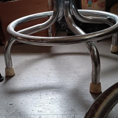 LOT 15: Set of (3) Krometal MFG Co. Chrome and Vinyl Bar Stools