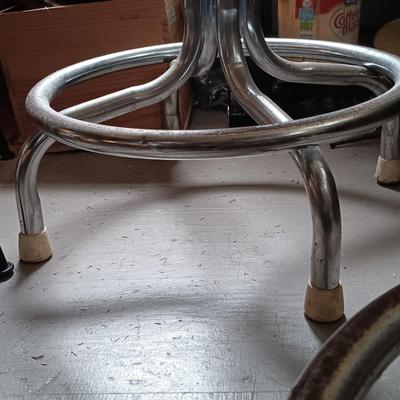LOT 15: Set of (3) Krometal MFG Co. Chrome and Vinyl Bar Stools