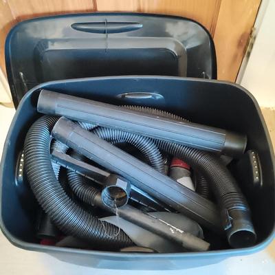 LOT 19: Ridgid 12 Gallon NXT Wet Dry Vacuum with Accessories