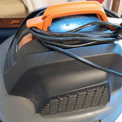 LOT 19: Ridgid 12 Gallon NXT Wet Dry Vacuum with Accessories