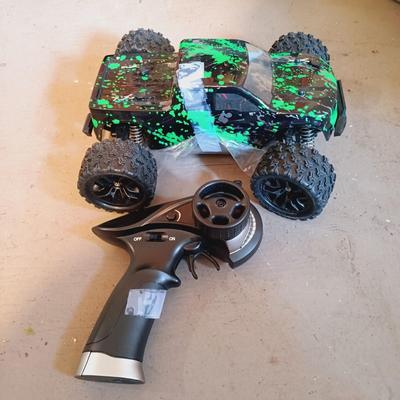 LOT 22: Large Lot of RC Car Parts and Accessories