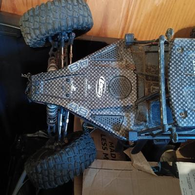 LOT 24: (For Parts) Black Marlin EX BL, Losi Lasernut Buggy with RC Parts & Accessories