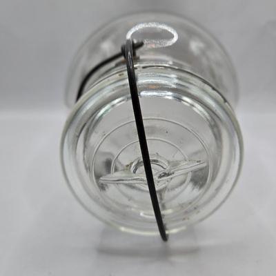 LOT 31: Vintage Atlas, Ball, and Banner Canning Jars