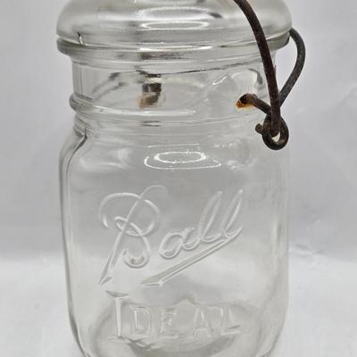 LOT 31: Vintage Atlas, Ball, and Banner Canning Jars