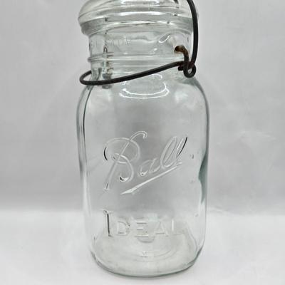 LOT 31: Vintage Atlas, Ball, and Banner Canning Jars