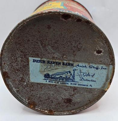 LOT 40: Vintage American Family Kitchen Scale, Androck Flour Sifter, Pennsylvania Dutch Peanut Crunch Tin & More