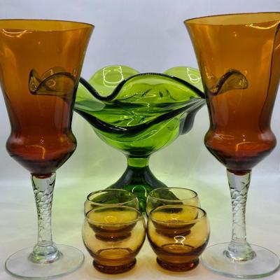 LOT 44: Beautiful Green Scalloped Edged Bowl, Amber Colored Stemmed Glasses and Cordial Glasses