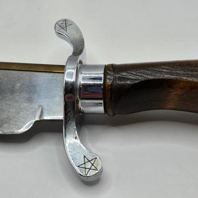 LOT 51: Bowie Knife