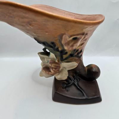 LOT 109: Vintage Royal Staffordshire Creamer and Roseville Pottery Magnolia Cornucopia
