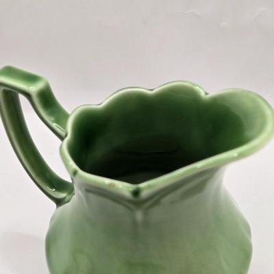LOT 109: Vintage Royal Staffordshire Creamer and Roseville Pottery Magnolia Cornucopia