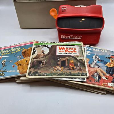 LOT 110: Vintage View Master with Multiple Discs in Case