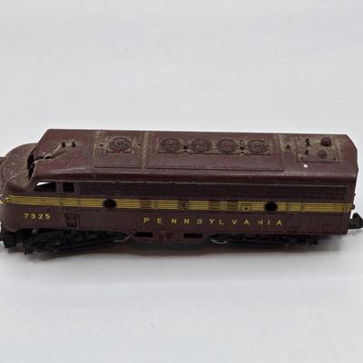 LOT 113: Vintage Toy Trains and More