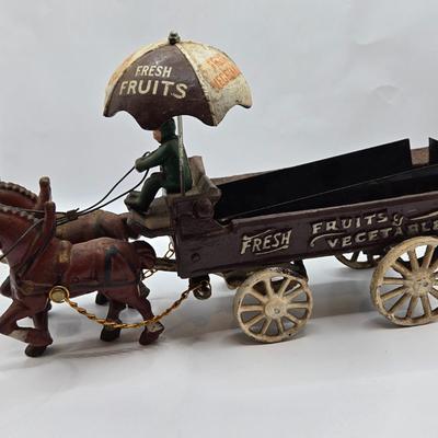 LOT 116: Vintage Cast Iron Fruit and Vegetable Horse Drawn Wagon