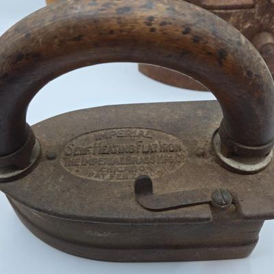 LOT 117: Vintage Washboard and Various Vintage Irons