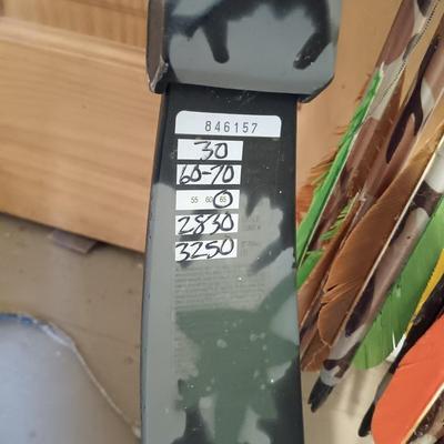 LOT 137: PSE Thunder Flite Express Compound Bow