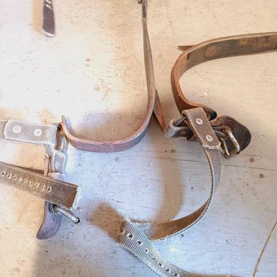 LOT 139: UL Chainsaw Chaps with Lineman Spikes & Retractable Tether