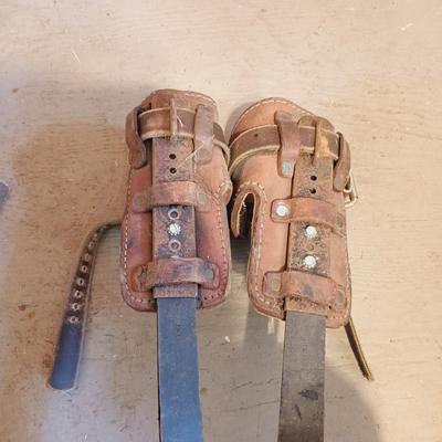 LOT 139: UL Chainsaw Chaps with Lineman Spikes & Retractable Tether