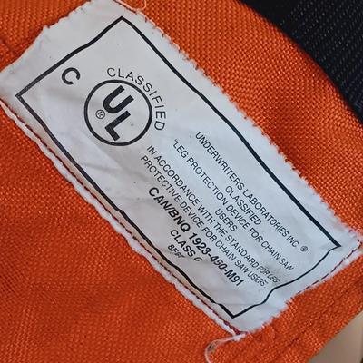 LOT 139: UL Chainsaw Chaps with Lineman Spikes & Retractable Tether
