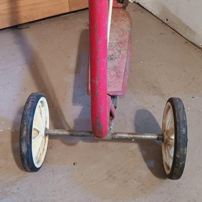 LOT 140: Vintage Honda Kick 'N Go Child's Scooter