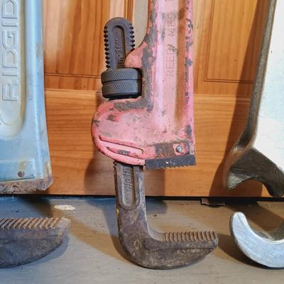 LOT 142: Ridgid 48" Wrench, Reed 36" Wrench, Gearench Valve Wheel Wrench & Ridgid 24" Wrench