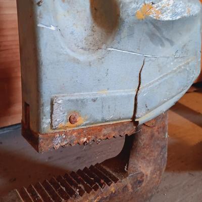 LOT 142: Ridgid 48" Wrench, Reed 36" Wrench, Gearench Valve Wheel Wrench & Ridgid 24" Wrench