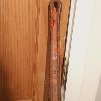 LOT 142: Ridgid 48" Wrench, Reed 36" Wrench, Gearench Valve Wheel Wrench & Ridgid 24" Wrench