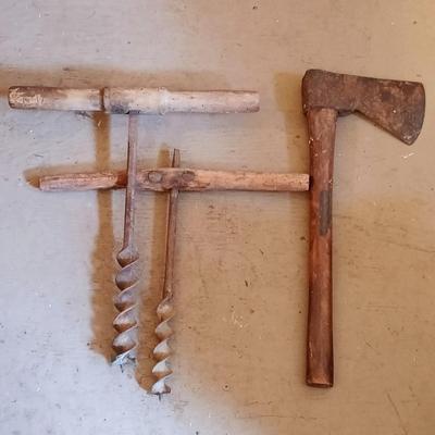 LOT 143: Collection of Vintage Tools