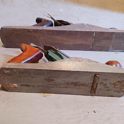 LOT 143: Collection of Vintage Tools