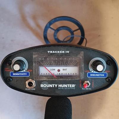 LOT 146: Bounty Hunter Tracker IV Metal Detector
