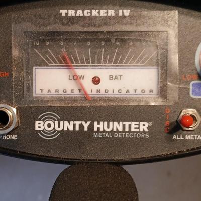 LOT 146: Bounty Hunter Tracker IV Metal Detector