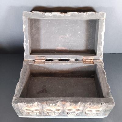 LOT 150: Skull and Fantasy Related Decor