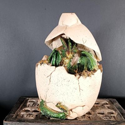 LOT 150: Skull and Fantasy Related Decor